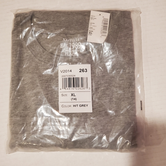 2 Children's Place boys shirts - Picture 3 of 8